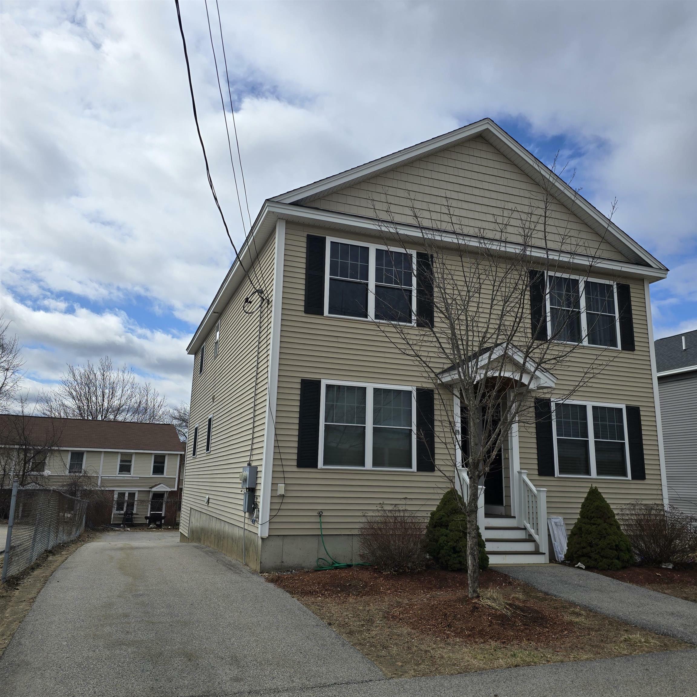 Property Photo:  19 S. Elm Street  NH 03103 