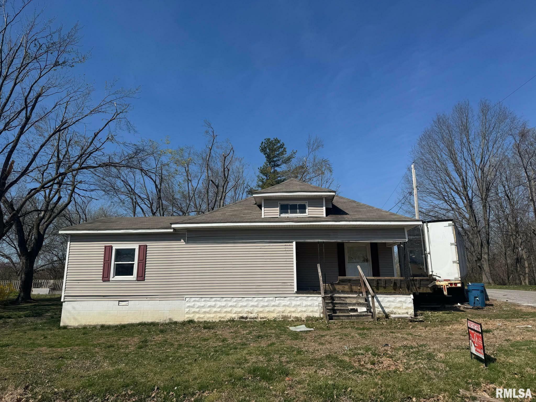 2321 Upchurch Street  Eldorado IL 62930 photo
