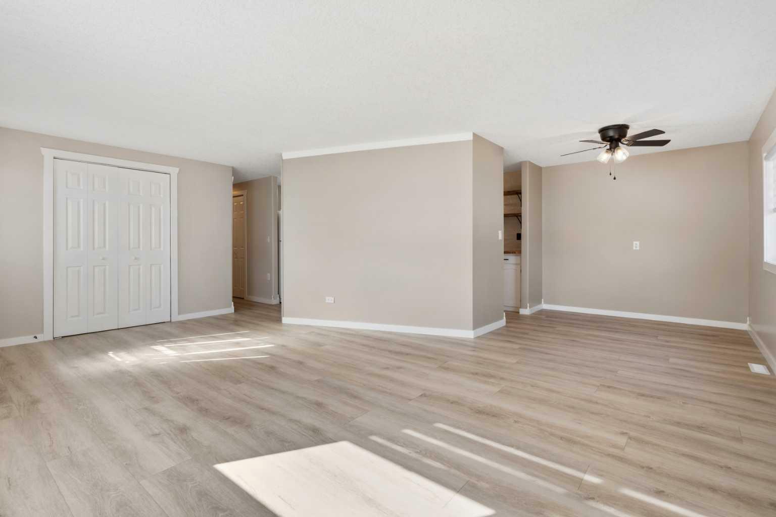 Property Photo: 4702 49 Avenue AB T0B 2L0