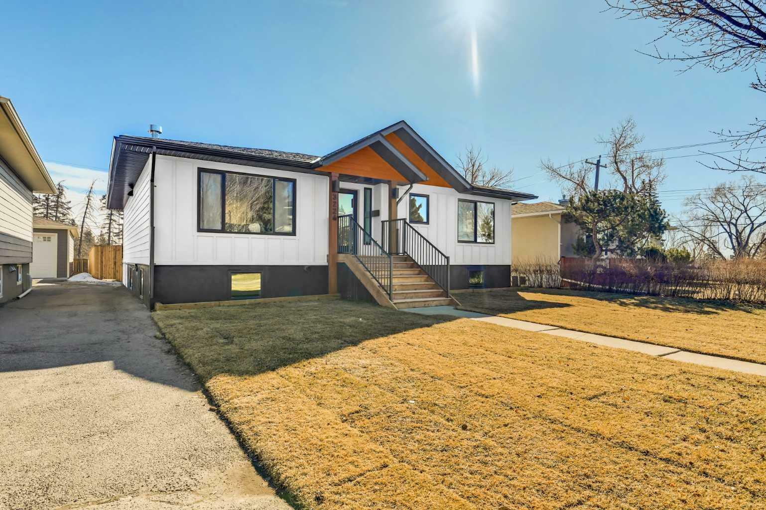 Property Photo: 3224 24A Street SW AB T3E 1W7