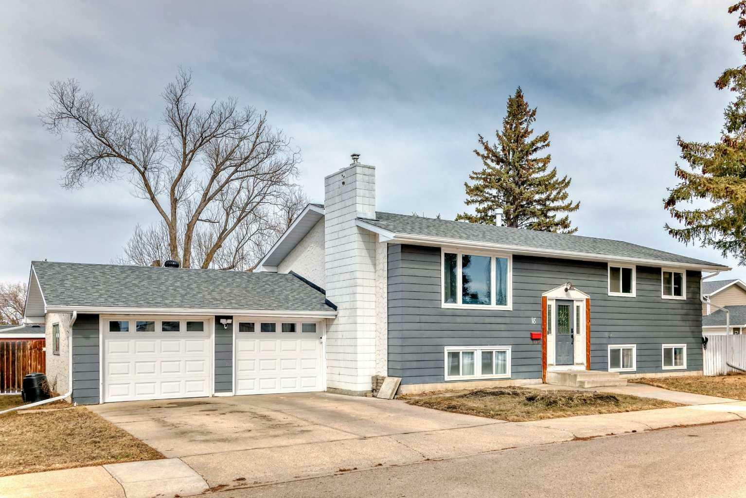 Property Photo: 18 McPhee Street AB T4N 5T5
