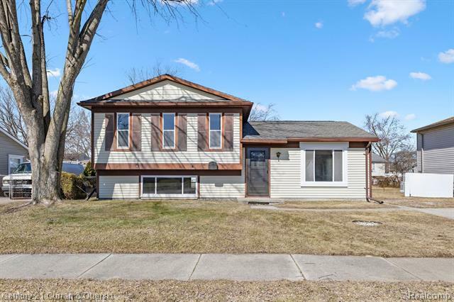 28622 Burning Tree Lane  Romulus MI 48174 photo