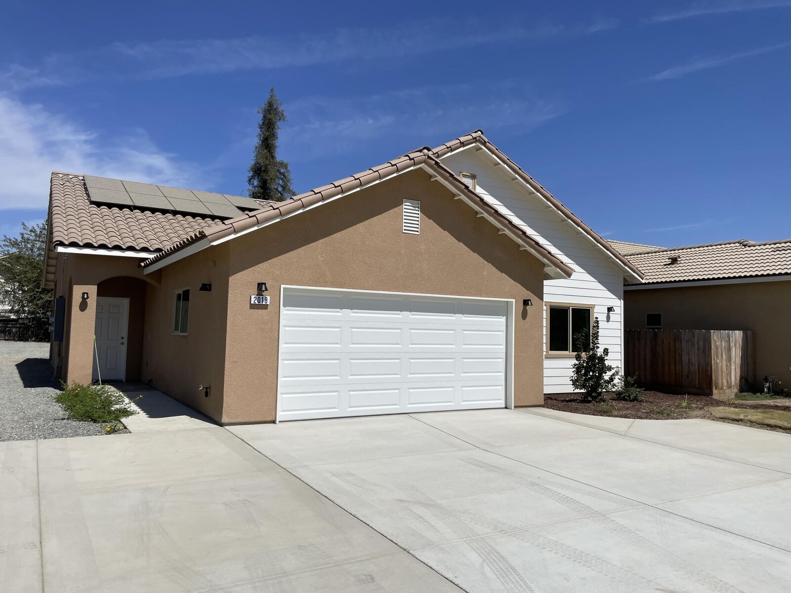 Property Photo: 2018 E Seeger Avenue CA 93292