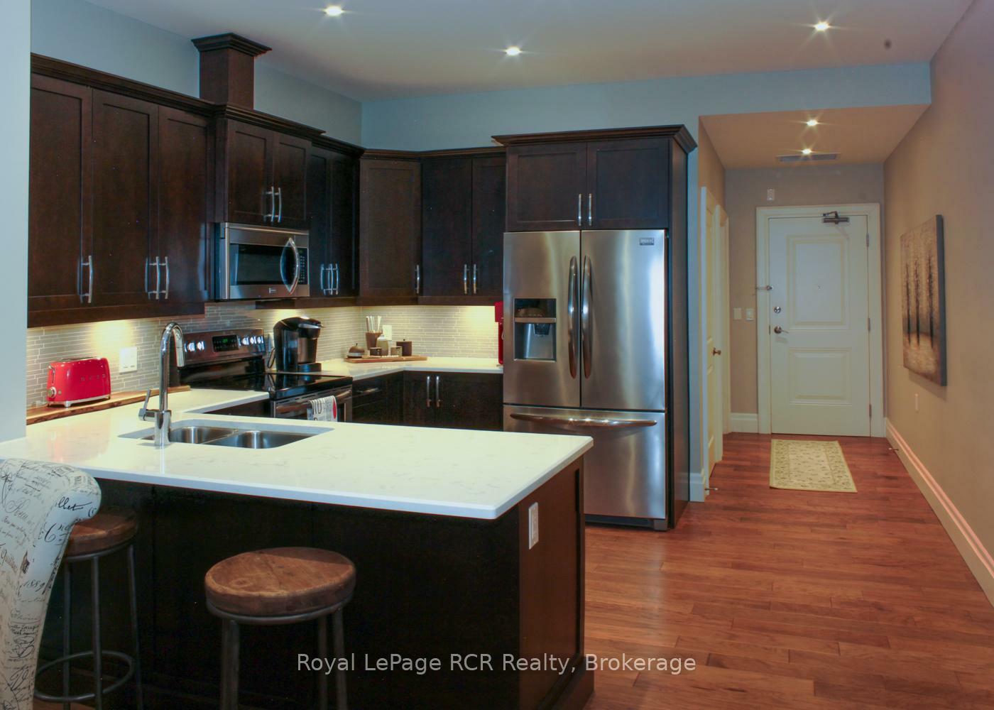 Property Photo: 945 3rd Avenue E 311 ON N4K 2K8
