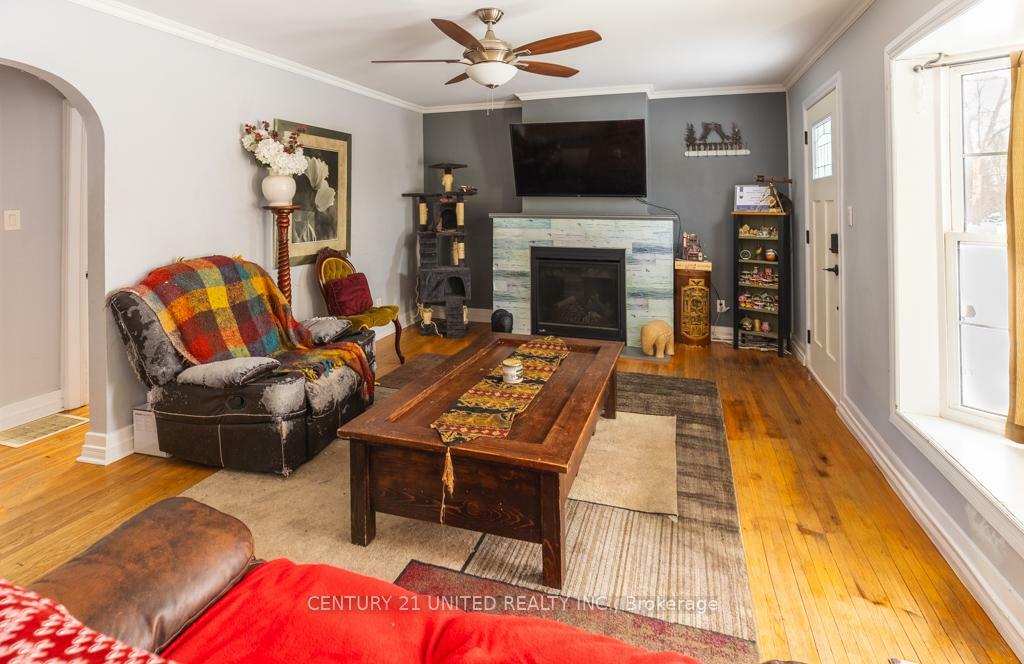 Property Photo: 1009 Ward Street ON K0L 1H0