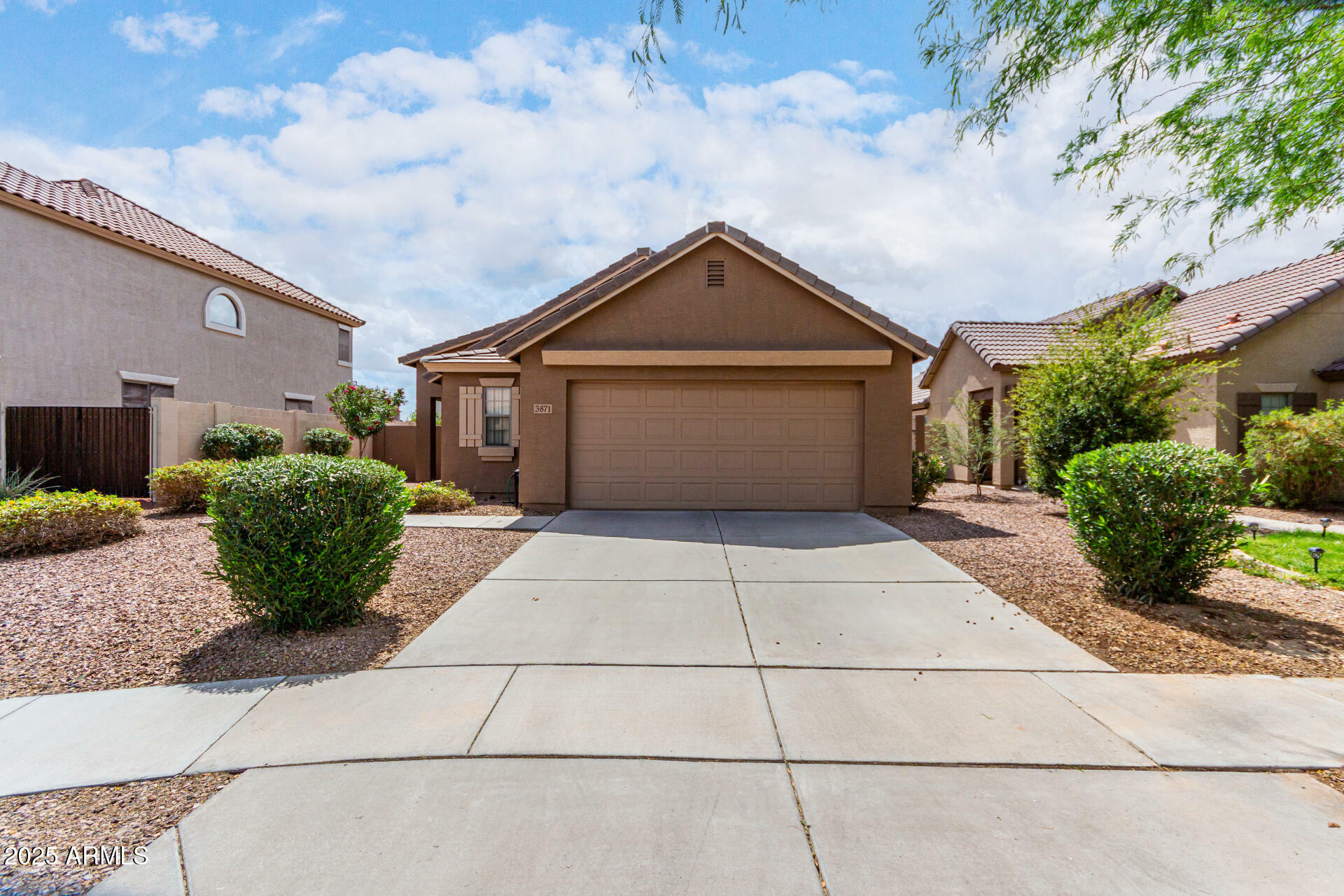 Property Photo: 3871 E Ironhorse Road AZ 85297