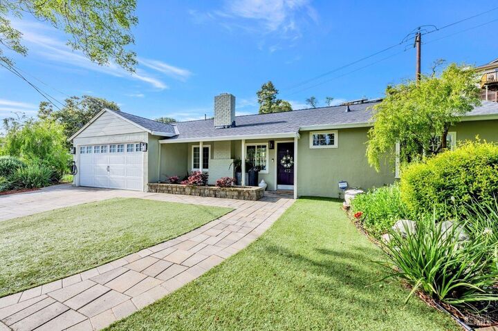 Property Photo:  472 Irving Court  CA 94920 
