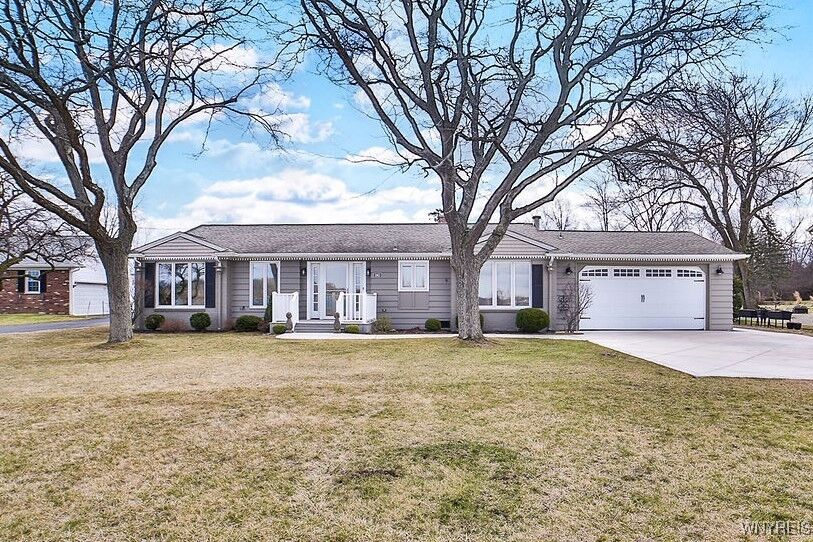 Property Photo:  3863 West River Road  NY 14072 