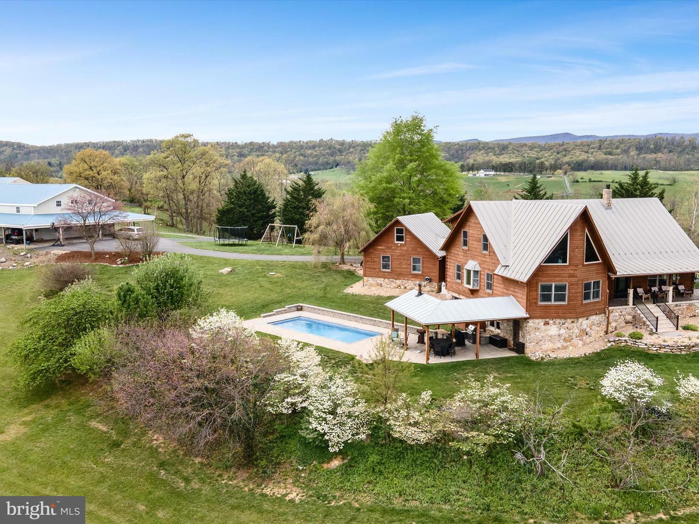 Property Photo: 1124 Knupp Road VA 22853