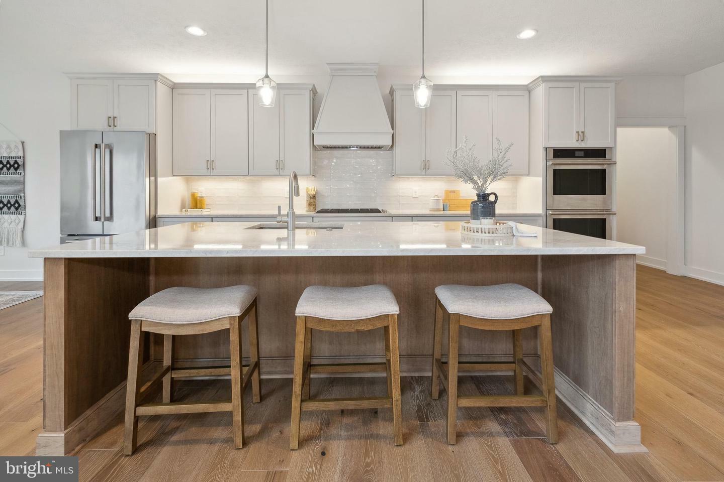 Property Photo: 1537 Grand Oak Lane Mp PA 19061