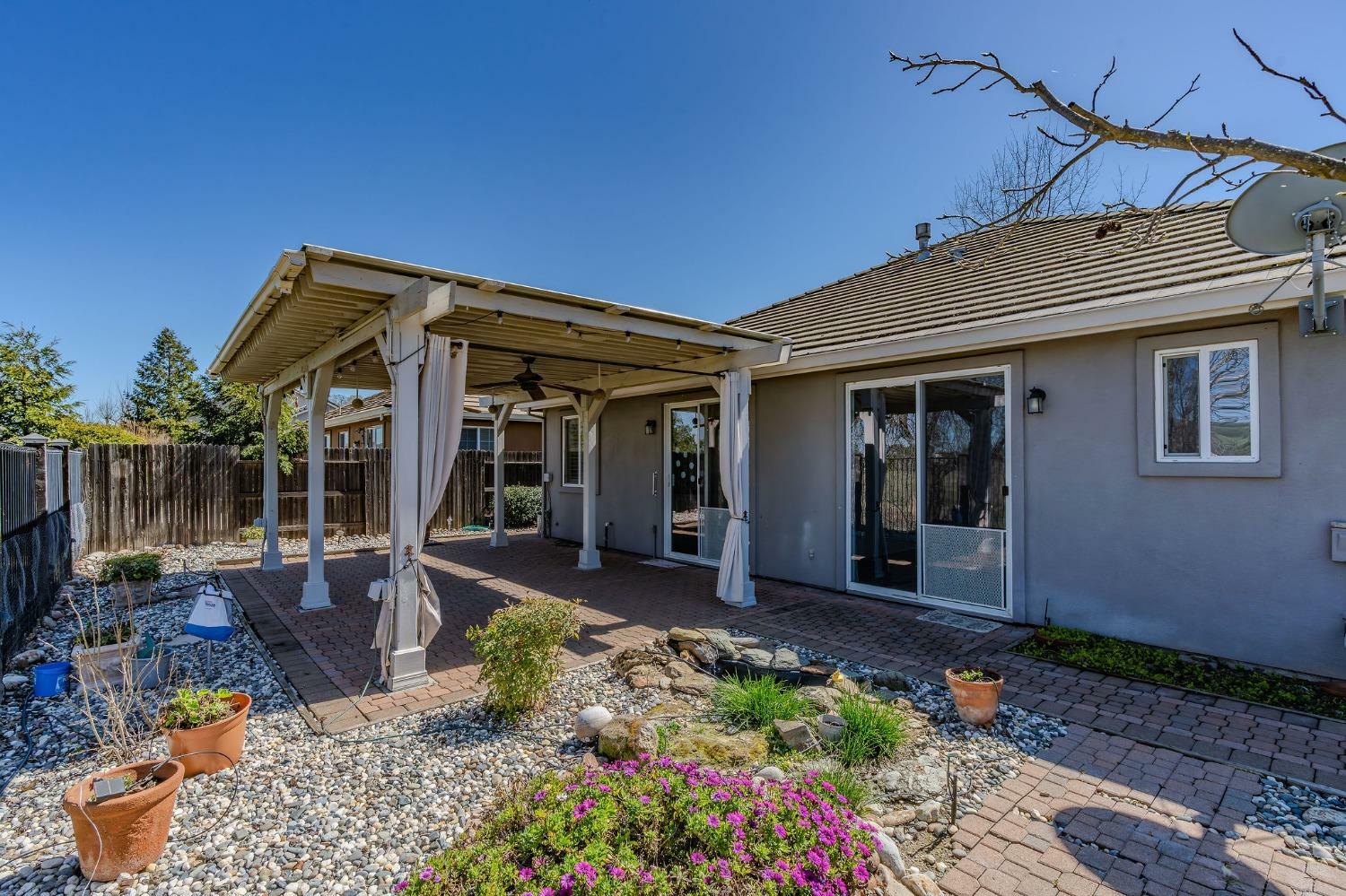 Property Photo: 141 N Branch Court CA 95252
