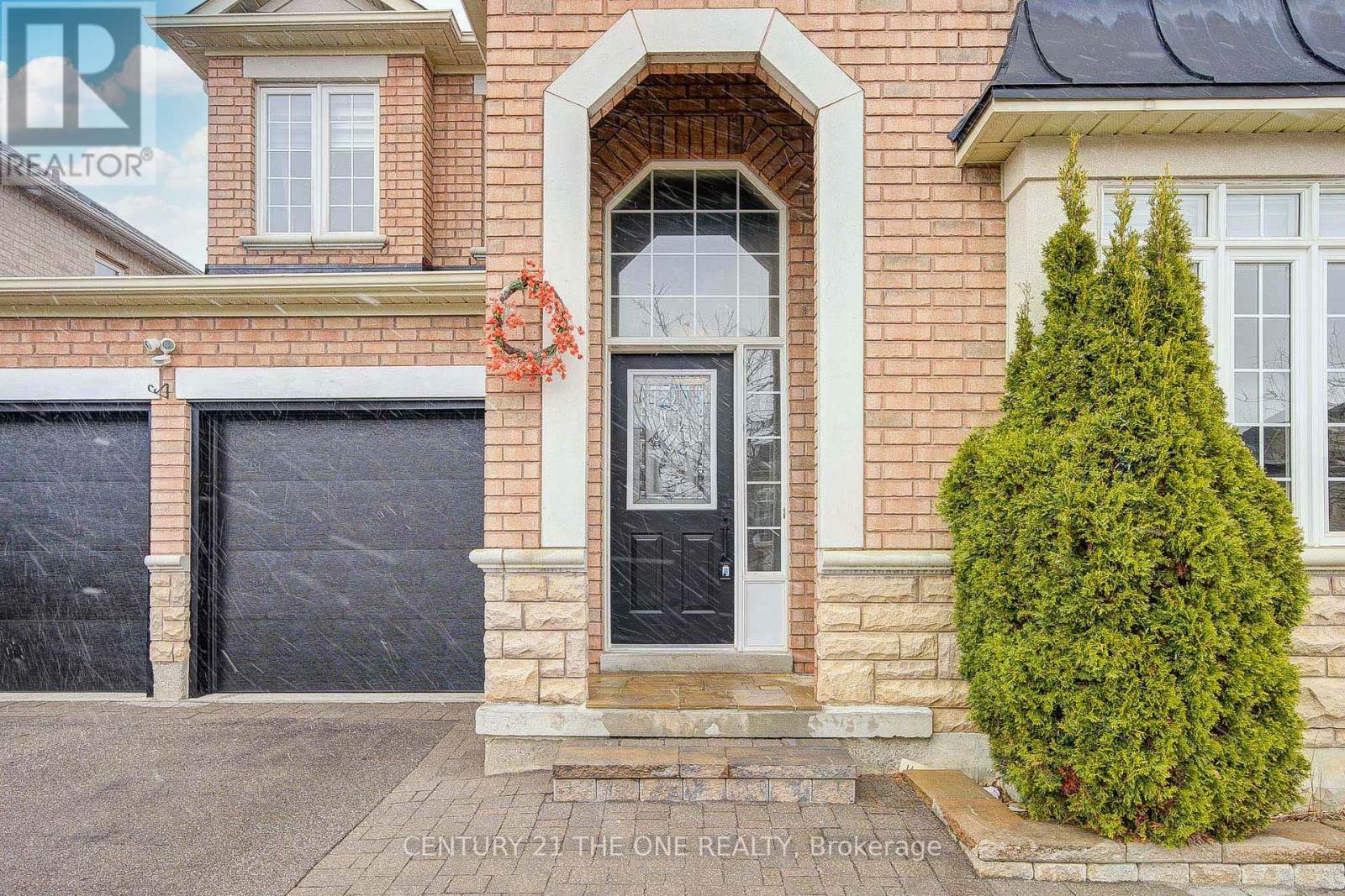 Property Photo: 49 Brass Drive ON L4E 4T4