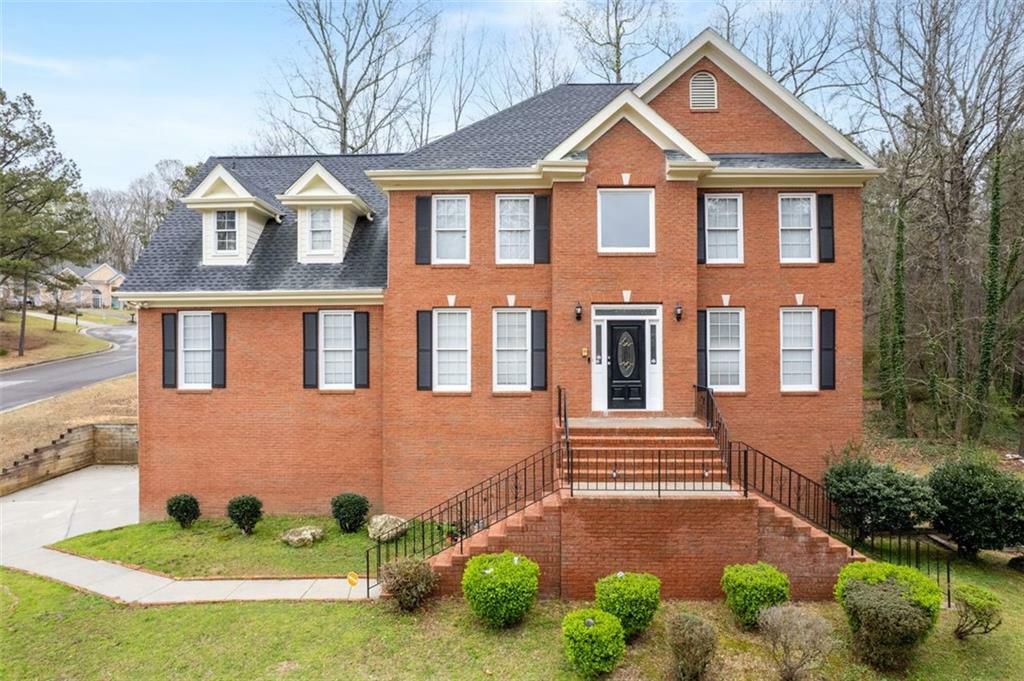 1811 Lake Cove Drive SW  Atlanta GA 30331 photo
