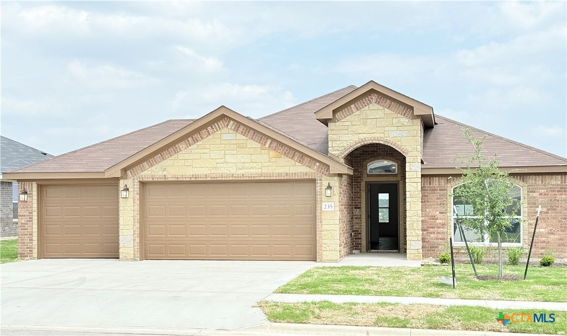 Property Photo:  235 Fawn Ridge Drive  TX 76522 