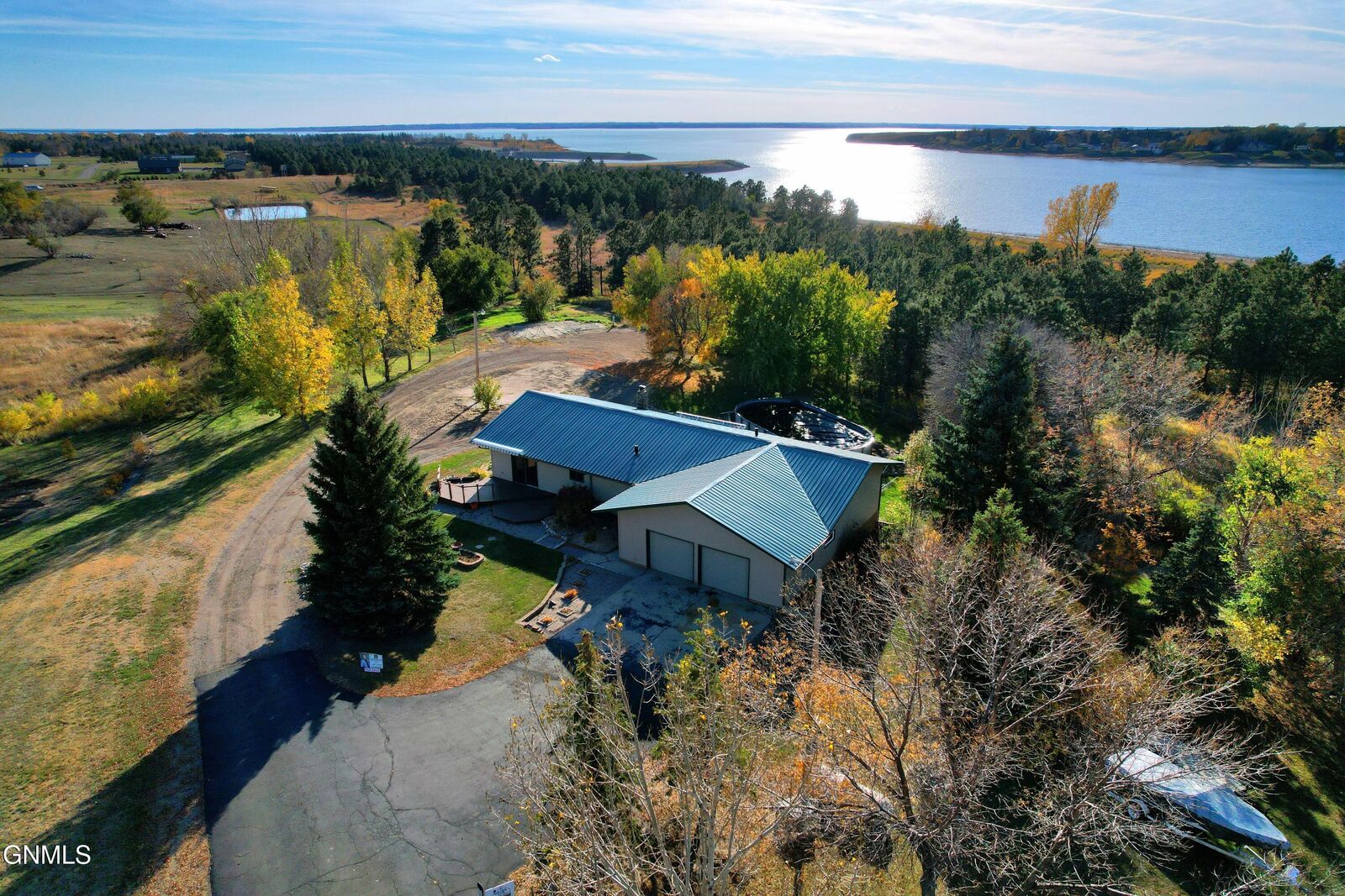 Property Photo: 1333 41E Avenue NW ND 58540