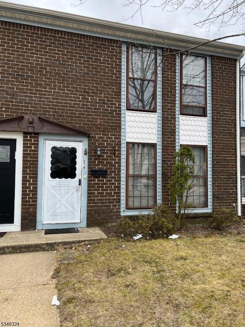 Property Photo: 214 Williamsburg Ln NJ 08701