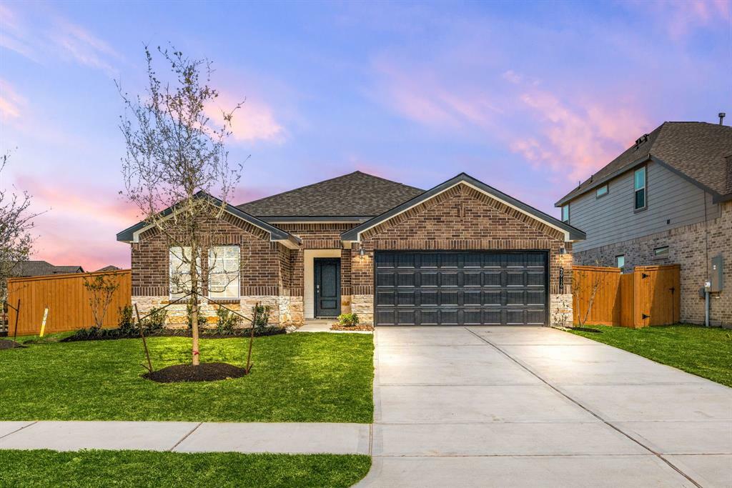 Property Photo: 2916 Windbound Drive TX 77568