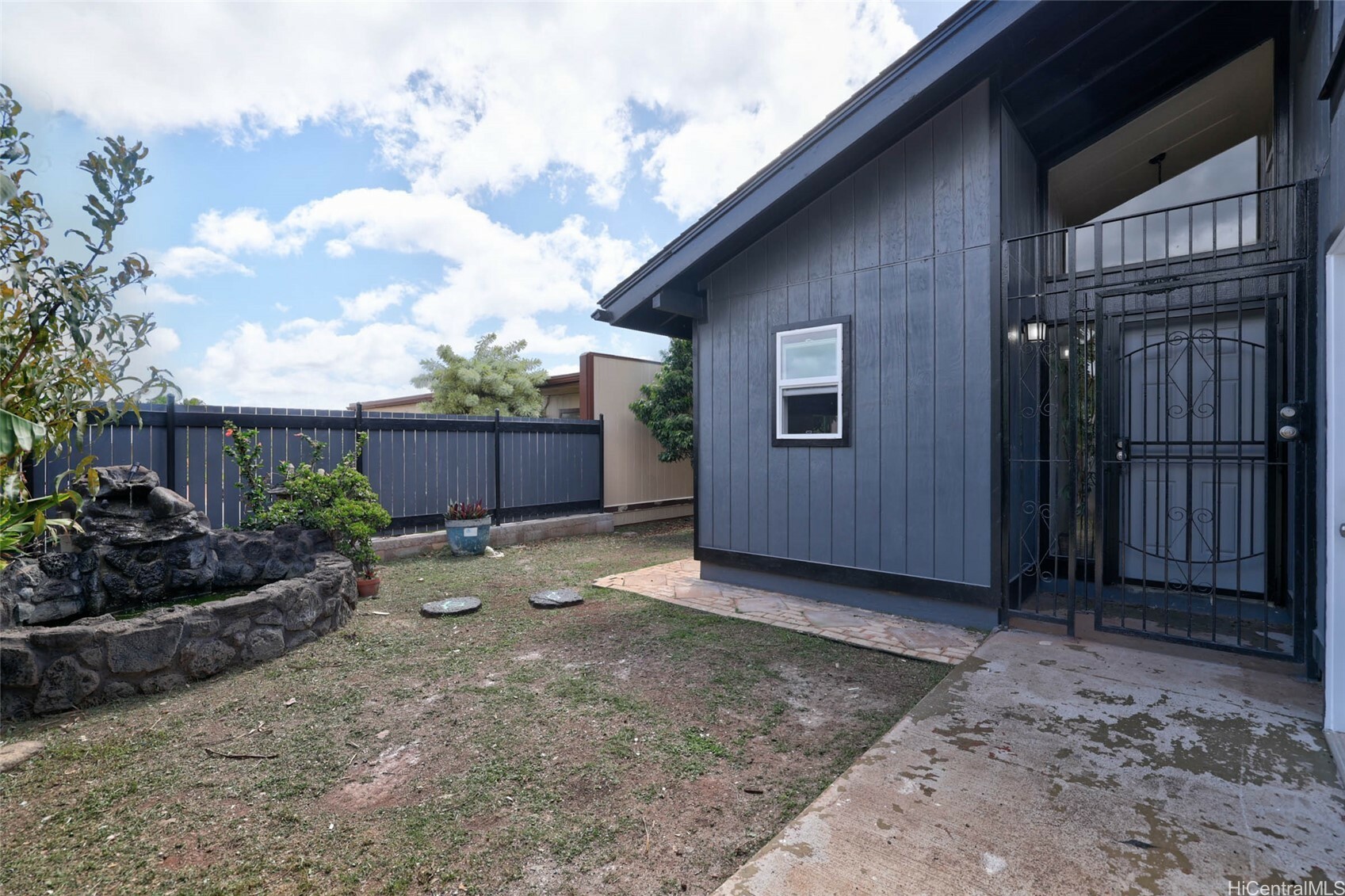 92-1158 Makamai Loop  Kapolei HI 96707 photo