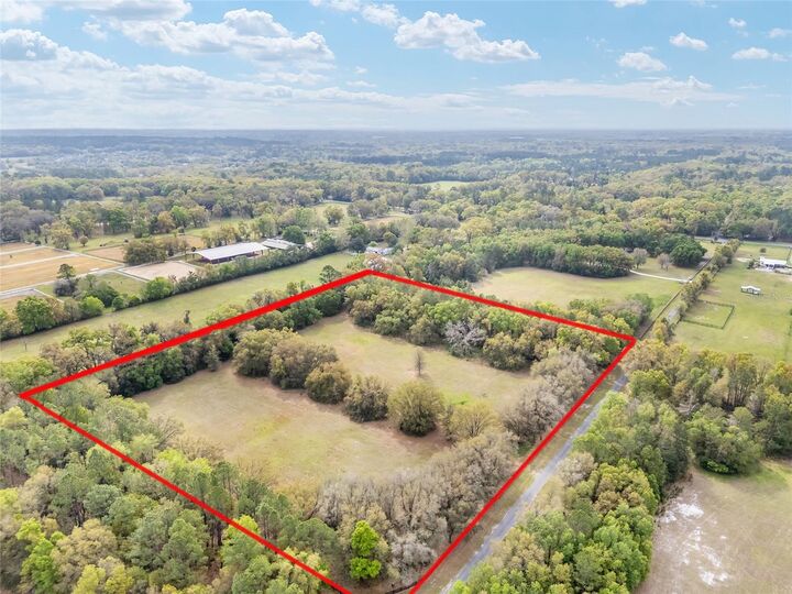 Property Photo:  3595 NW 156th Drive  FL 32669 