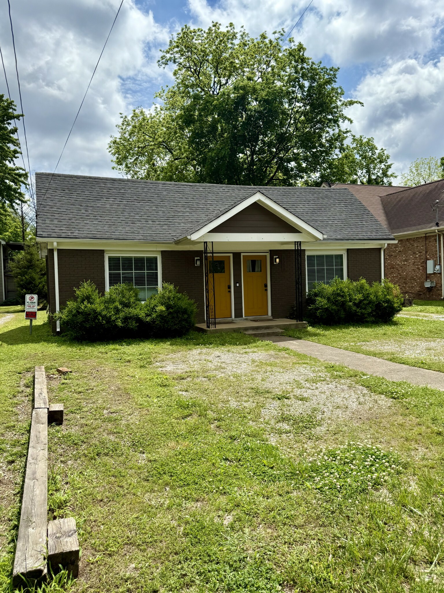 Property Photo: 830 N Maple St TN 37130