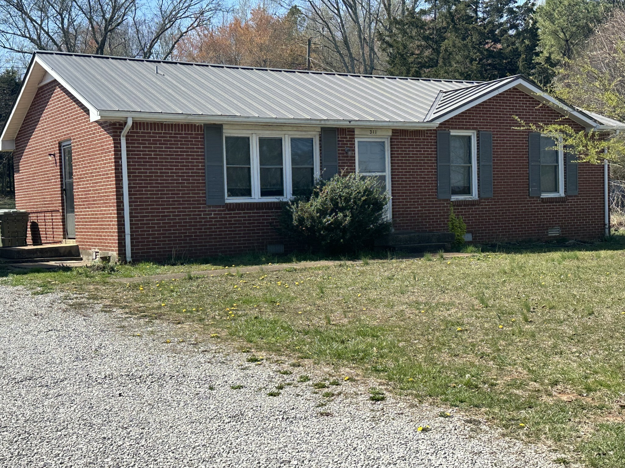 Property Photo: 311 Thomas St TN 38464