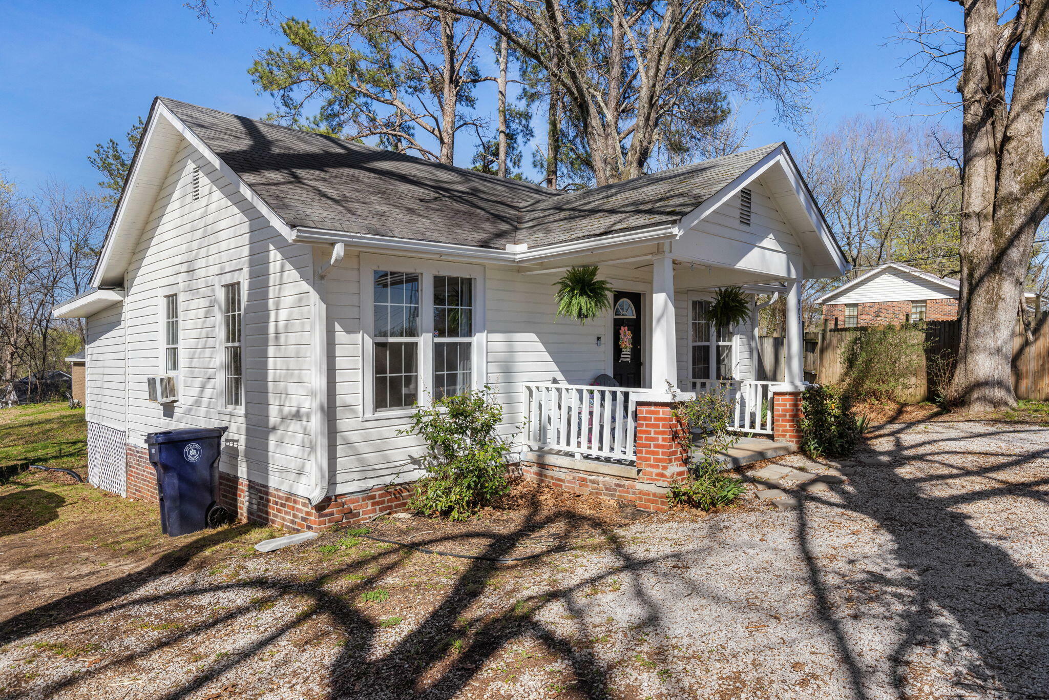 Property Photo: 903 West 8th Street MS 38834