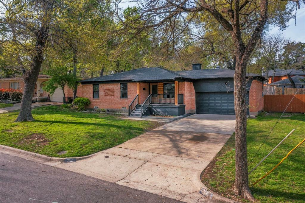 Property Photo: 7316 Maringo Drive TX 75227