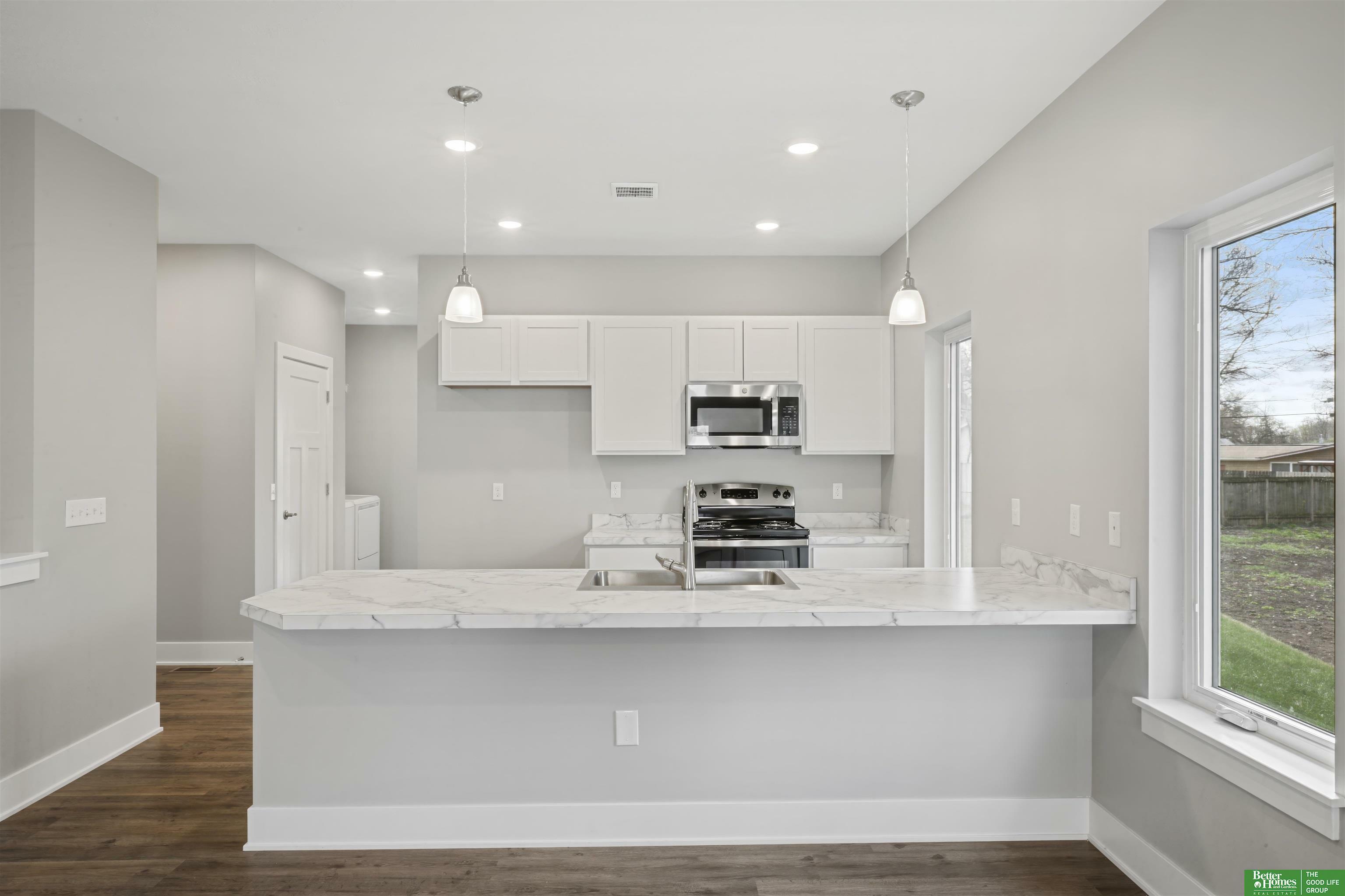 Property Photo: 5814 N 27 Street NE 68111