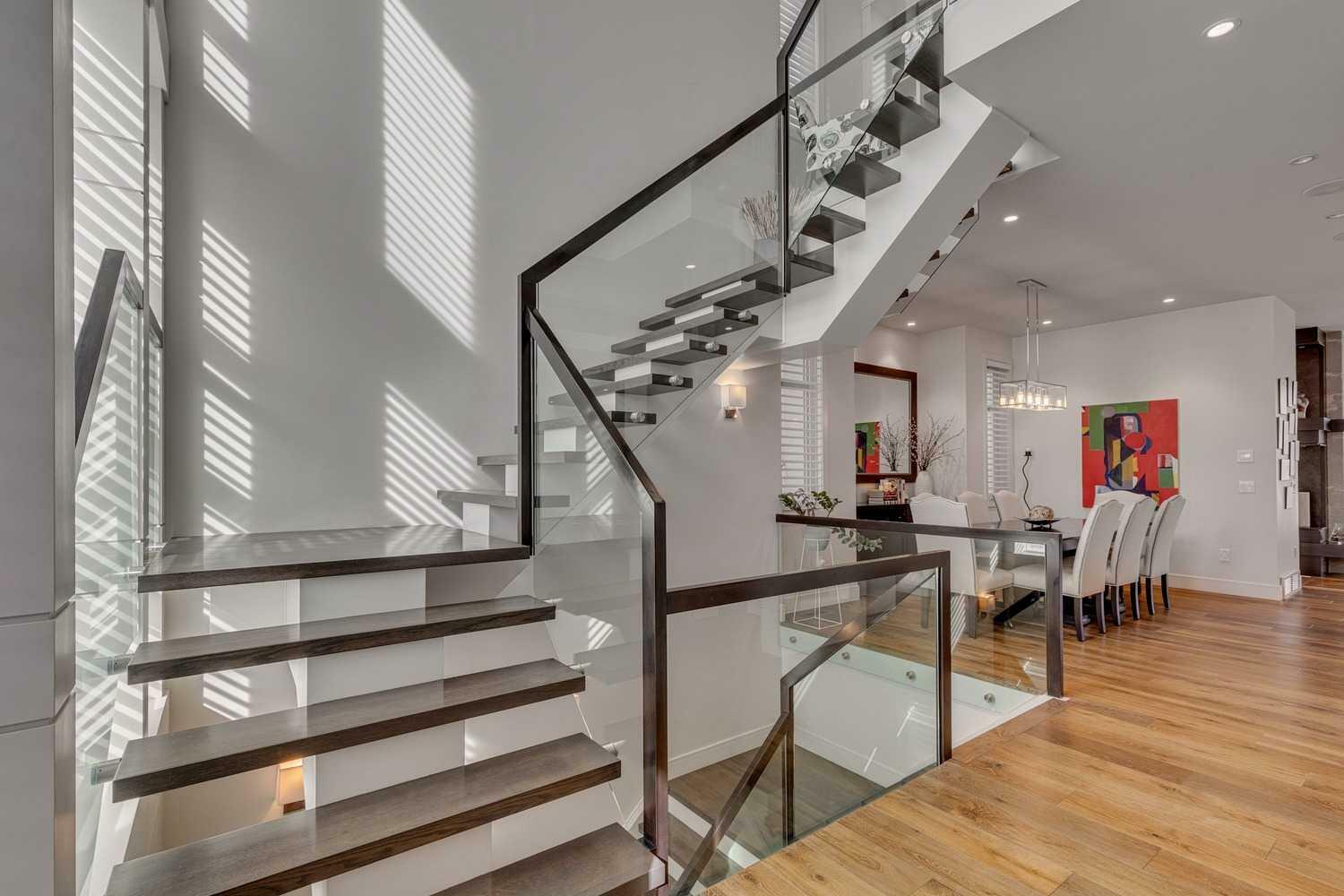 Property Photo: 2012 47 Avenue SW AB T2T 2S6