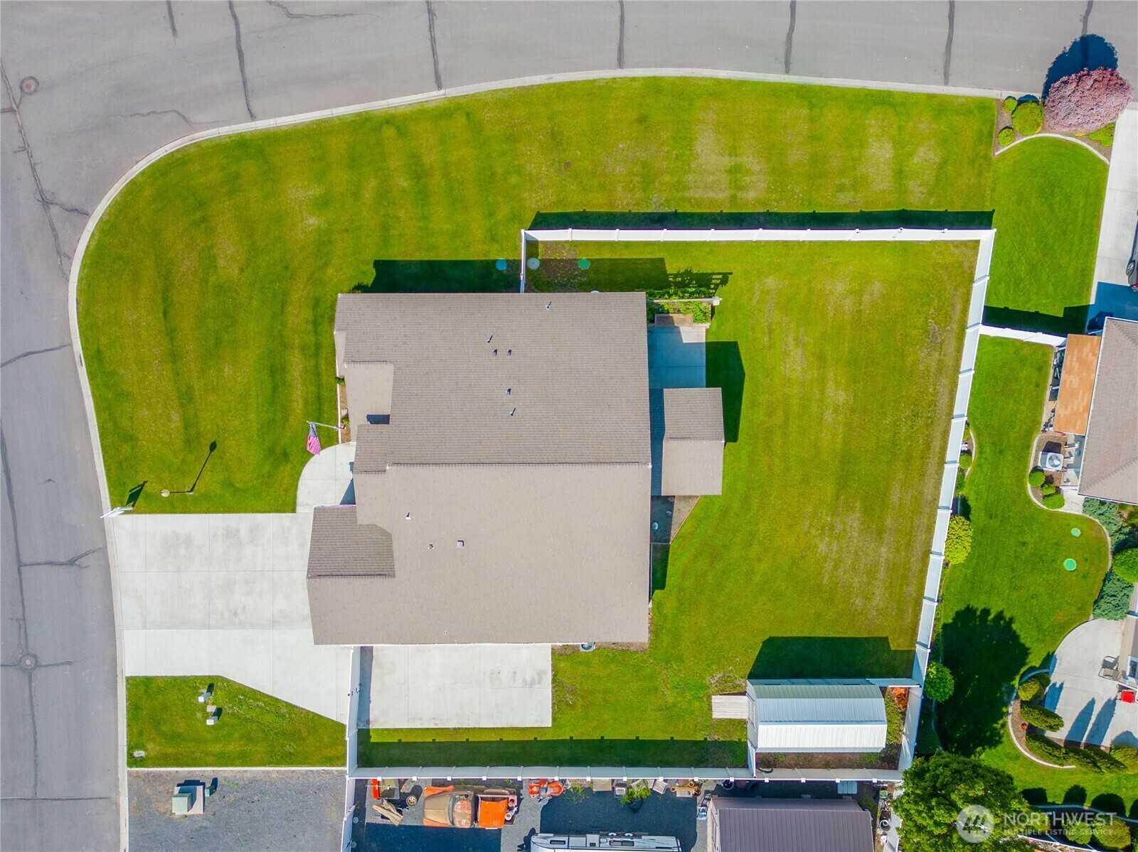 Property Photo: 9500 SE Castlewood Drive WA 98837