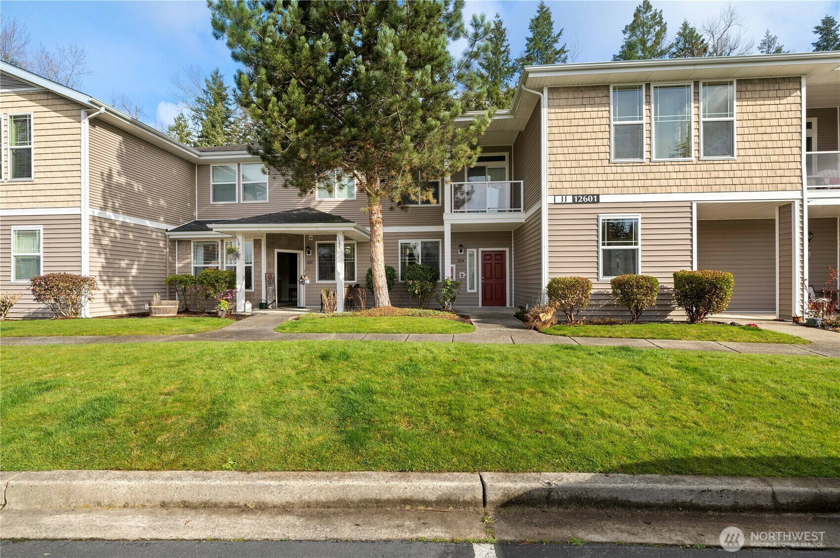 Property Photo: 12601 172nd Street E Jj102 WA 98374