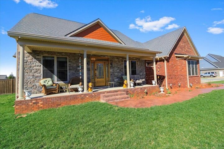 Property Photo: 8688 Pebblestone Lane KY 42122