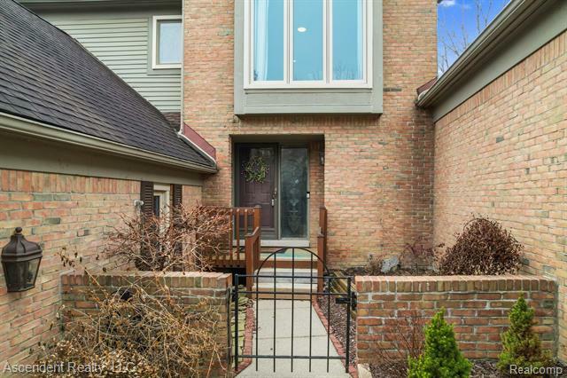 Property Photo: 37446 Legends Trail Drive 10 MI 48331