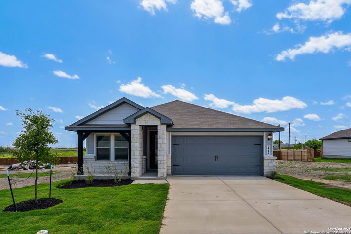 Property Photo: 2814 Clemente Way TX 78109