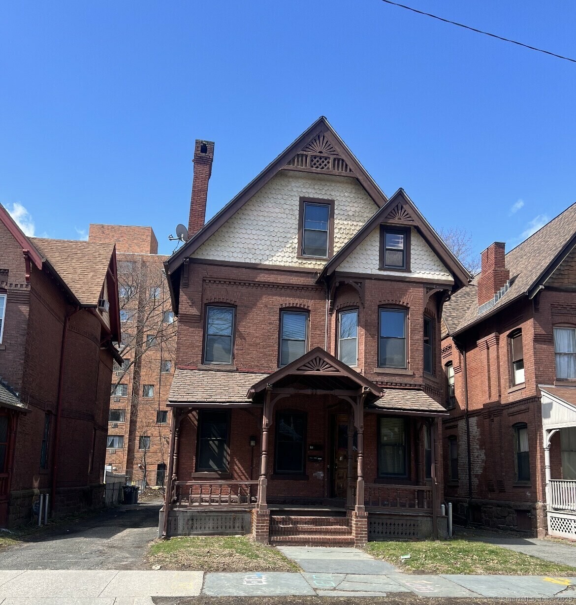 337 Laurel Street  Hartford CT 06105 photo
