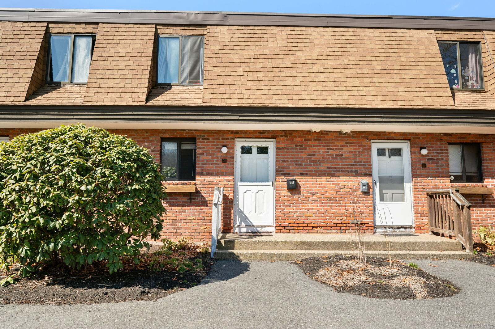 Property Photo:  11 King Arthur Drive 1B  CT 06357