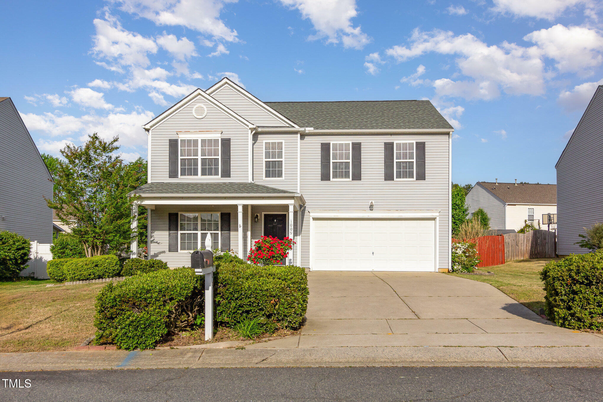 Property Photo: 1009 Limeberry Court NC 27520