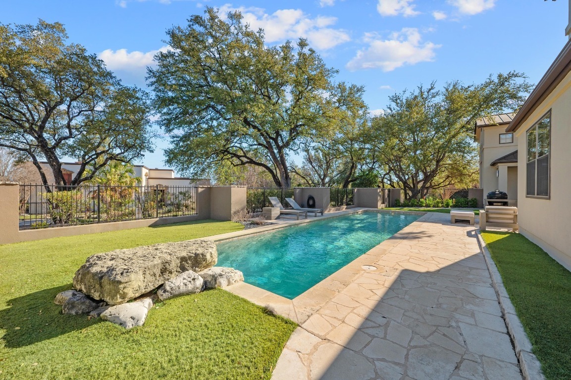 Property Photo: 101 Knarr Street TX 78734