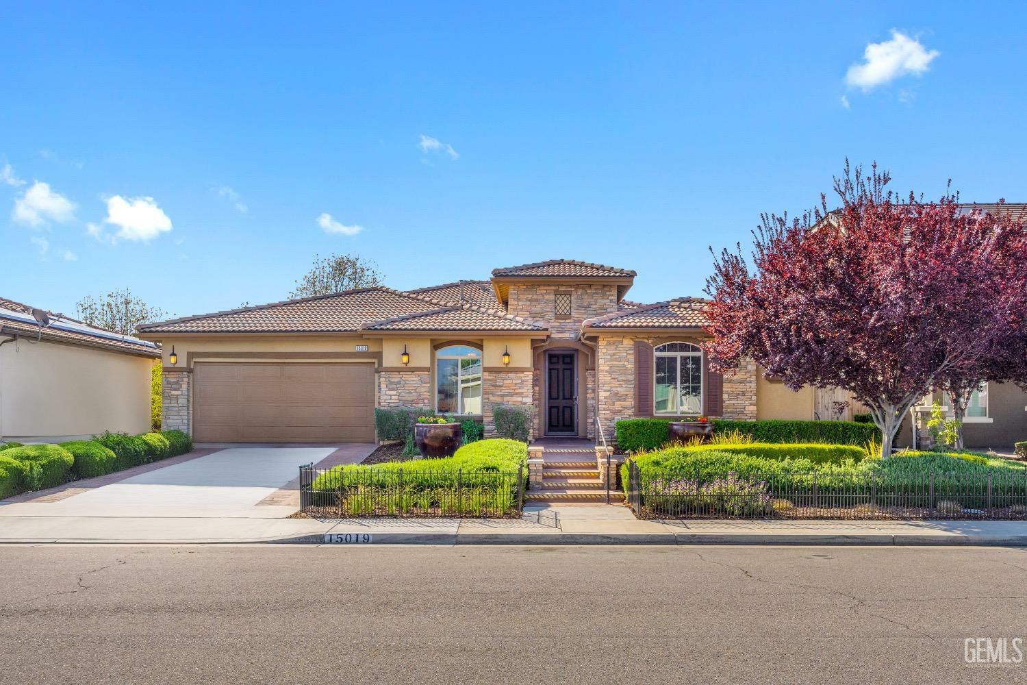 Property Photo: 15019 Northampton Avenue CA 93314