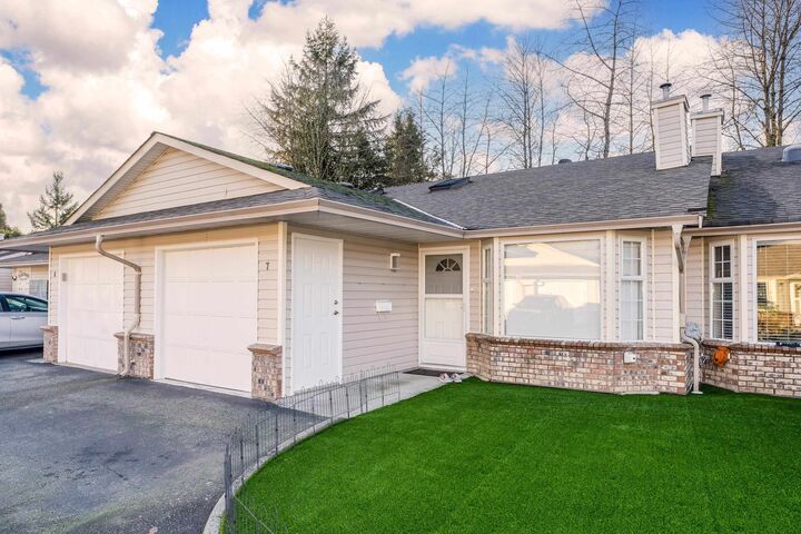 12049 217 Street 7 — photo 1