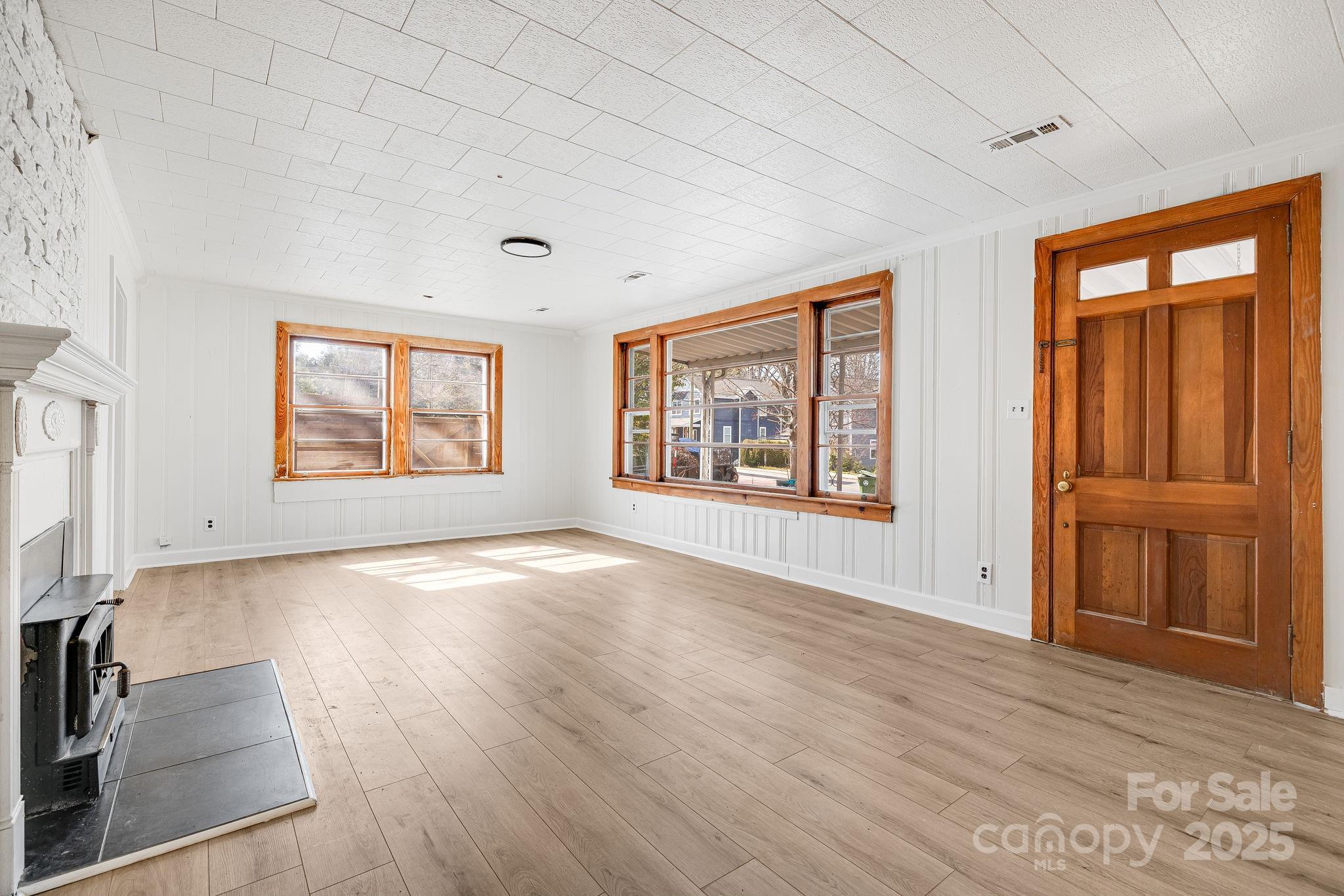 Property Photo:  74 Beverly Road  NC 28805 