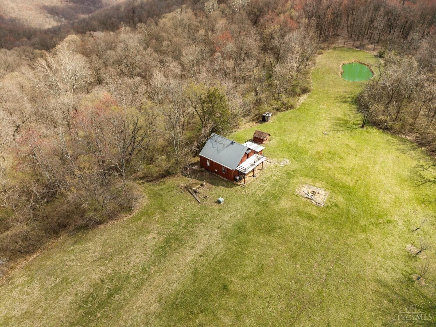 Property Photo:  