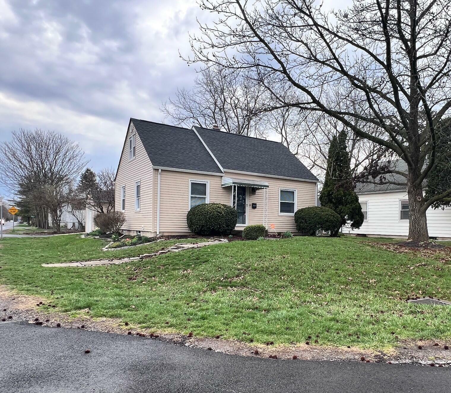 Property Photo: 881 W 11th Avenue OH 43212