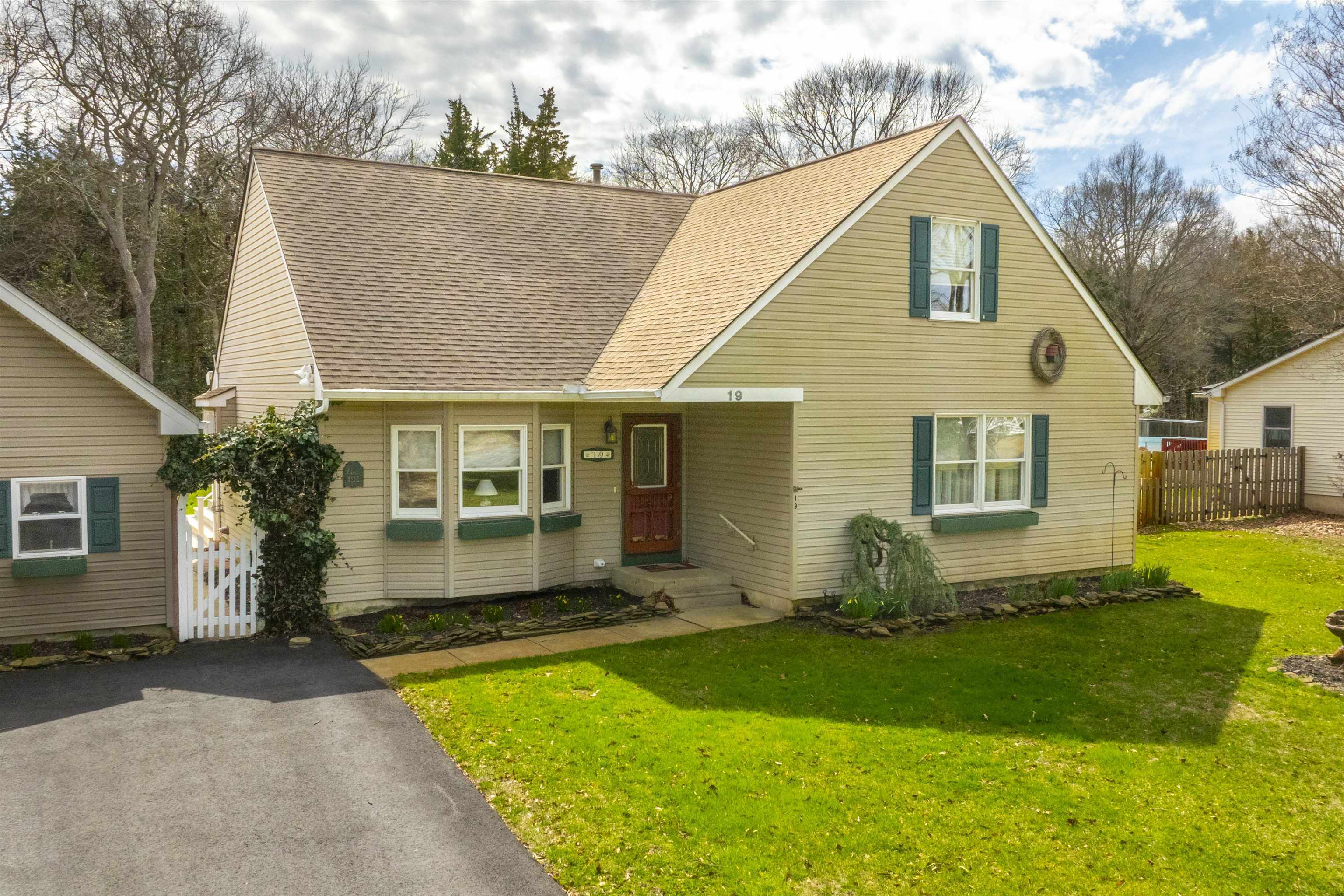 Property Photo: 19 Lomurno NJ 08210