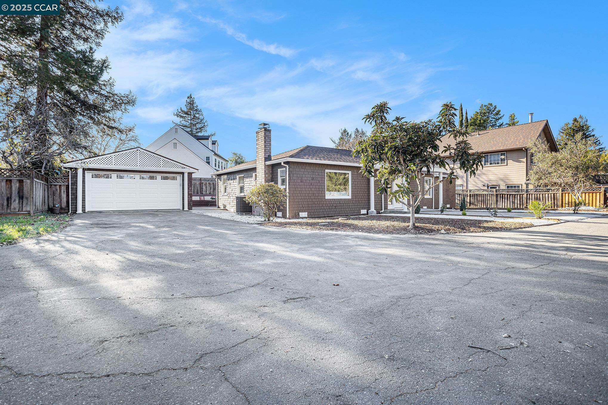 Property Photo: 2139 Whyte Park Ave CA 94595