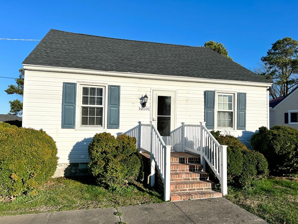 Property Photo: 10101 Atlantic Rd VA 23303