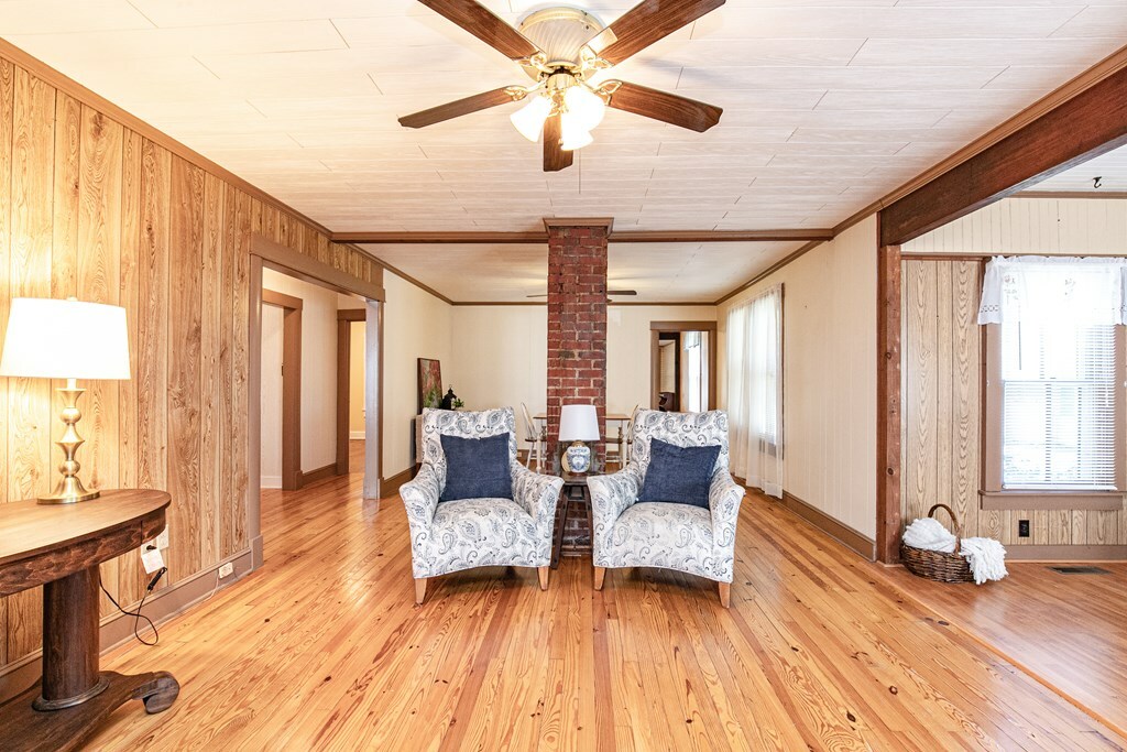 Property Photo: 24103 Adelaide St VA 23421