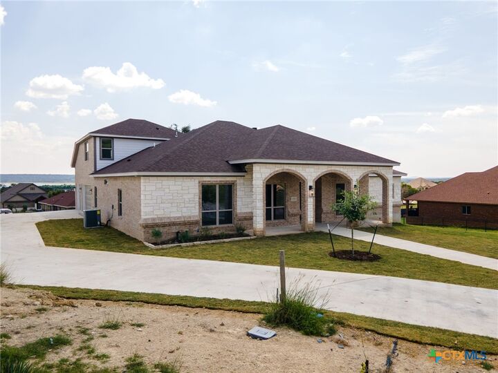 Property Photo:  104 Cedar Bluff Court  TX 76548