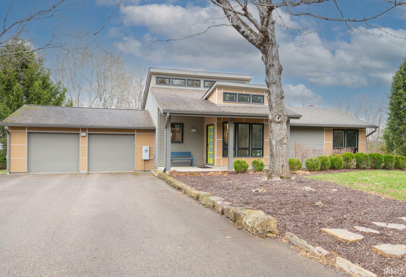 Property Photo: 5771 E Kings Road IN 47408