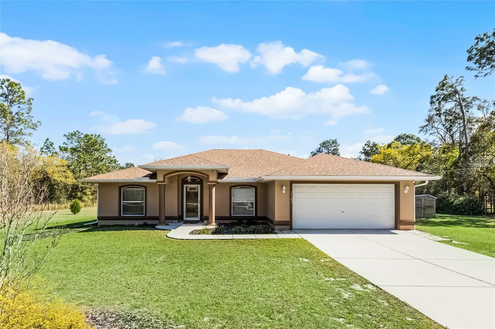 Property Photo: 16140 SW 47th Place Road FL 34481